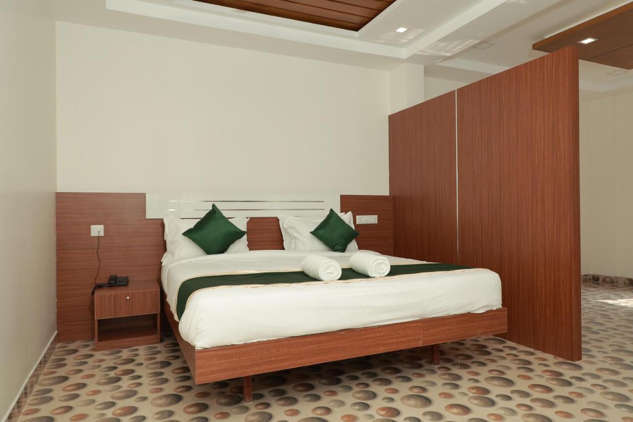Hotel Delano Residency Kaliyal Exterior foto