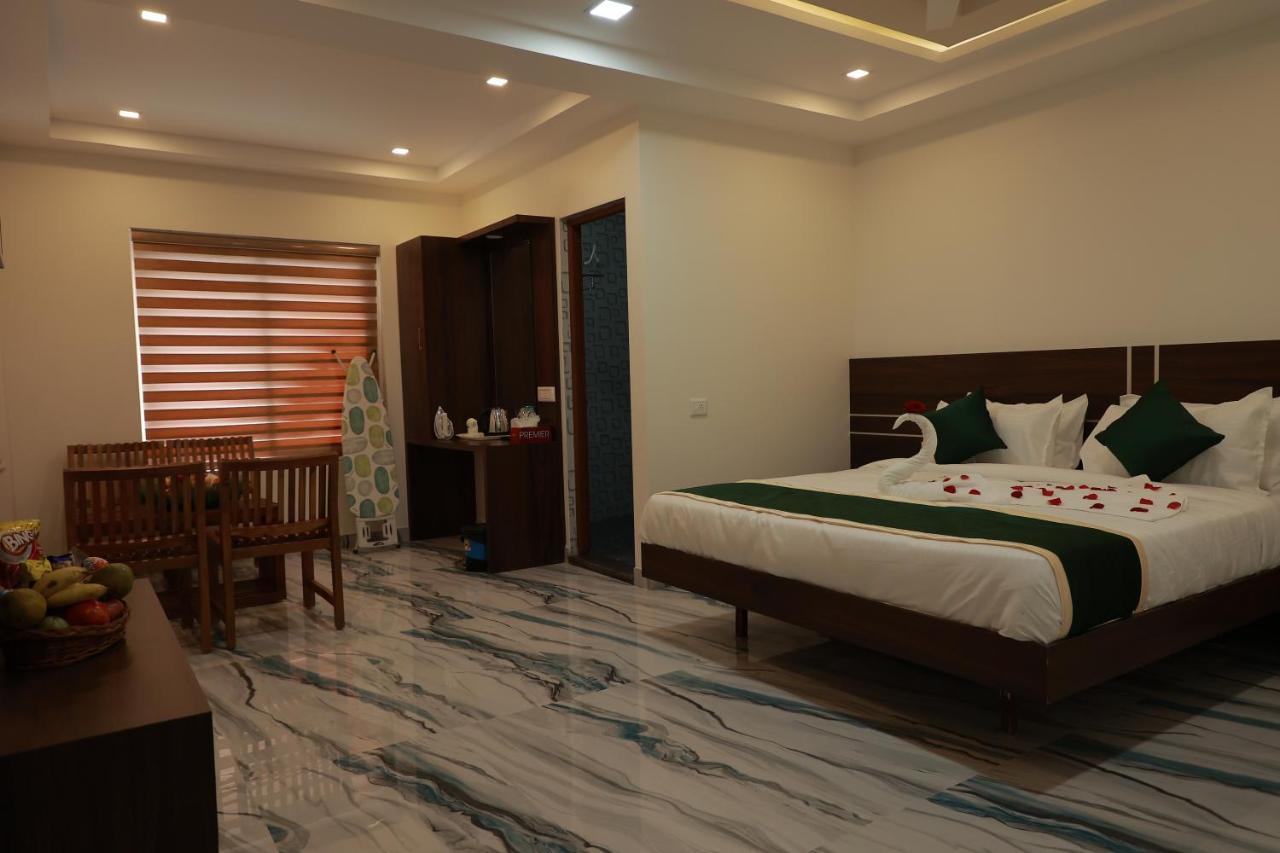 Hotel Delano Residency Kaliyal Exterior foto