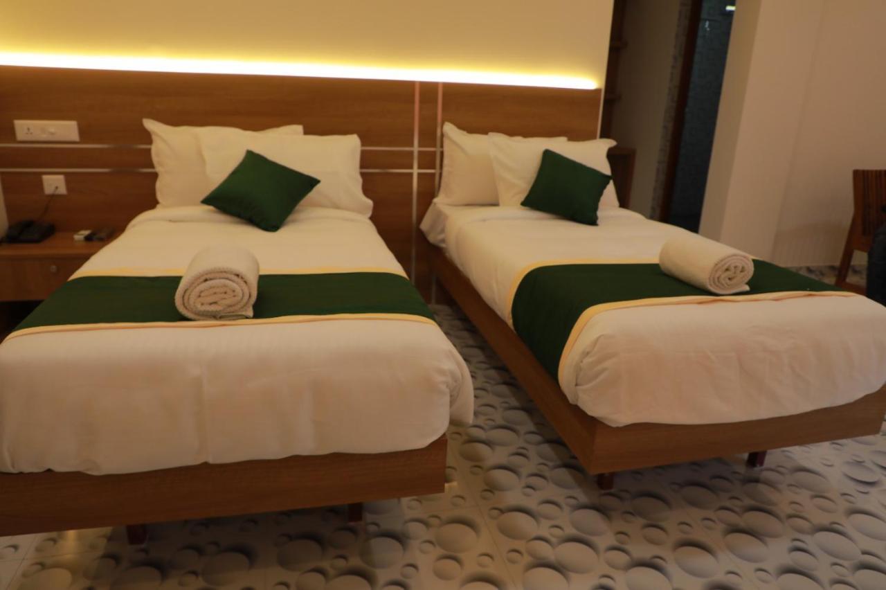 Hotel Delano Residency Kaliyal Exterior foto