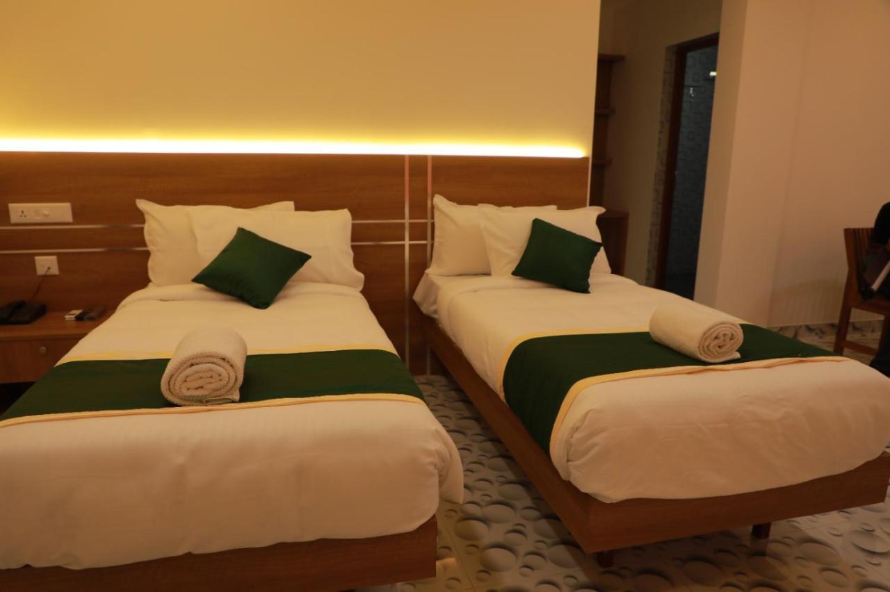 Hotel Delano Residency Kaliyal Exterior foto